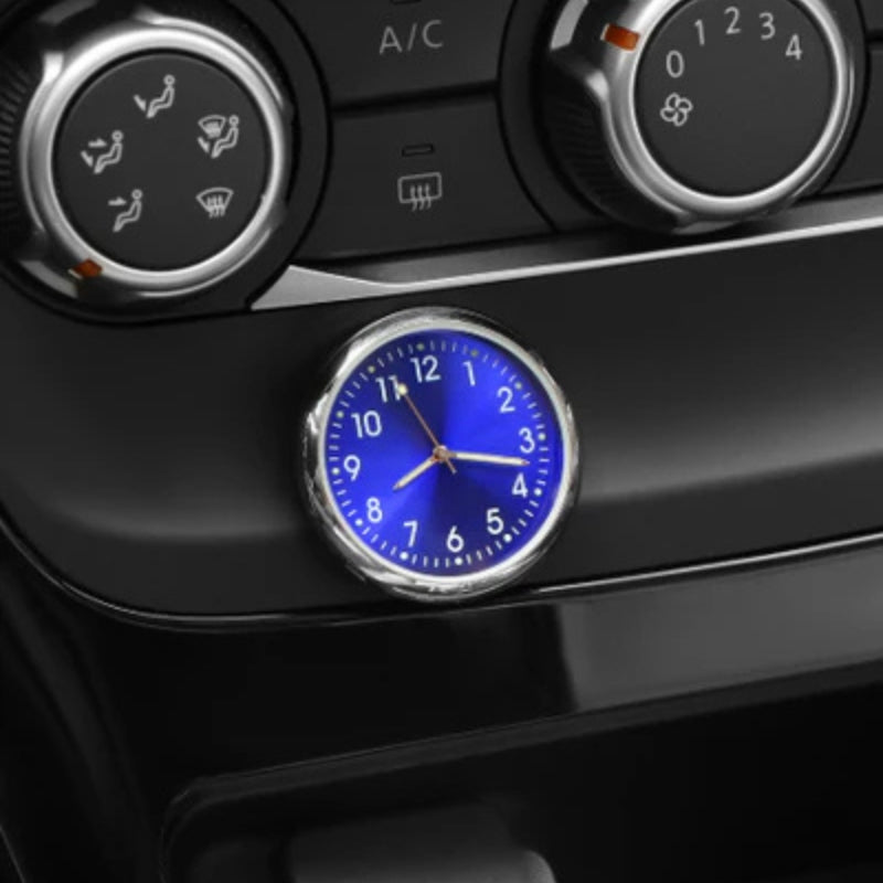 Mini Auto Kello – Selkeä Analoginen Näyttö Ja Helppo Kiinnitys