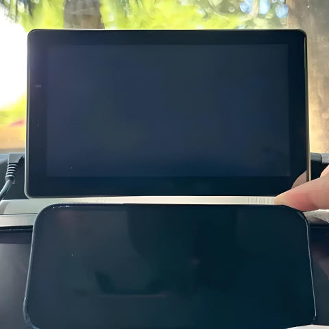 Autós Multimédia Monitor – Könnyű Telepítés és Beépített Kamera