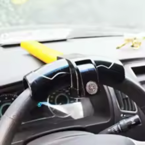 Zámek na volant pro auto — zvýšená a univerzální bezpečnost 
